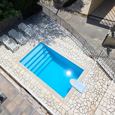 Appartement Ines 3 In With Terrace And Sea View, Jacuzzi, Outdoor Pool Novi Vinodolski