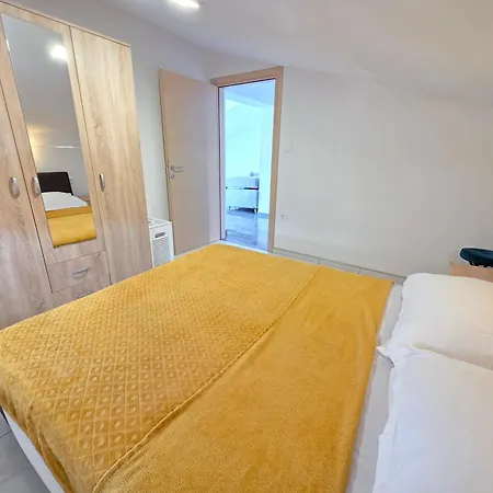 Ines 3 In With Terrace And Sea View, Jacuzzi, Outdoor Pool Appartement