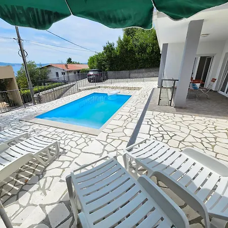 Appartement Ines 3 In With Terrace And Sea View, Jacuzzi, Outdoor Pool *